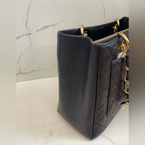 CHANEL GST Tote - Picture 7 of 16